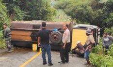 Truk Tangki Bermuatan 5.000 Liter Sawit Terguling di Klamono Km 34, Satu Penumpang Patah Tulang Rusuk