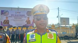 Kasat Lantas Polres Sorong, AKP Jopi Kewilaa, S.A.N., saat diwawancarai awak media. 
