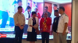 Pembukaan kegiatan lomba ditandai dengan penabuhan tifa