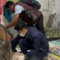 Tim Subdirektorat III Tindak Pidana Korupsi Direktorat Reserse Kriminal Khusus Polda Papua Barat Daya menggeledah salah satu kamar di Kediaman AR