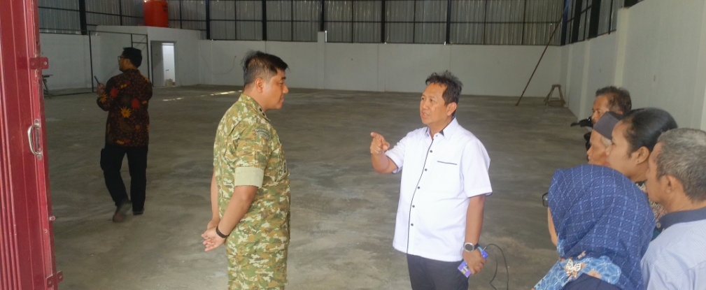 Sekretaris Kementerian Koperasi Republik Indonesia, Ahmad Zabadi, S.H., M.M., kunjungi salah satu bangunan KDMP 